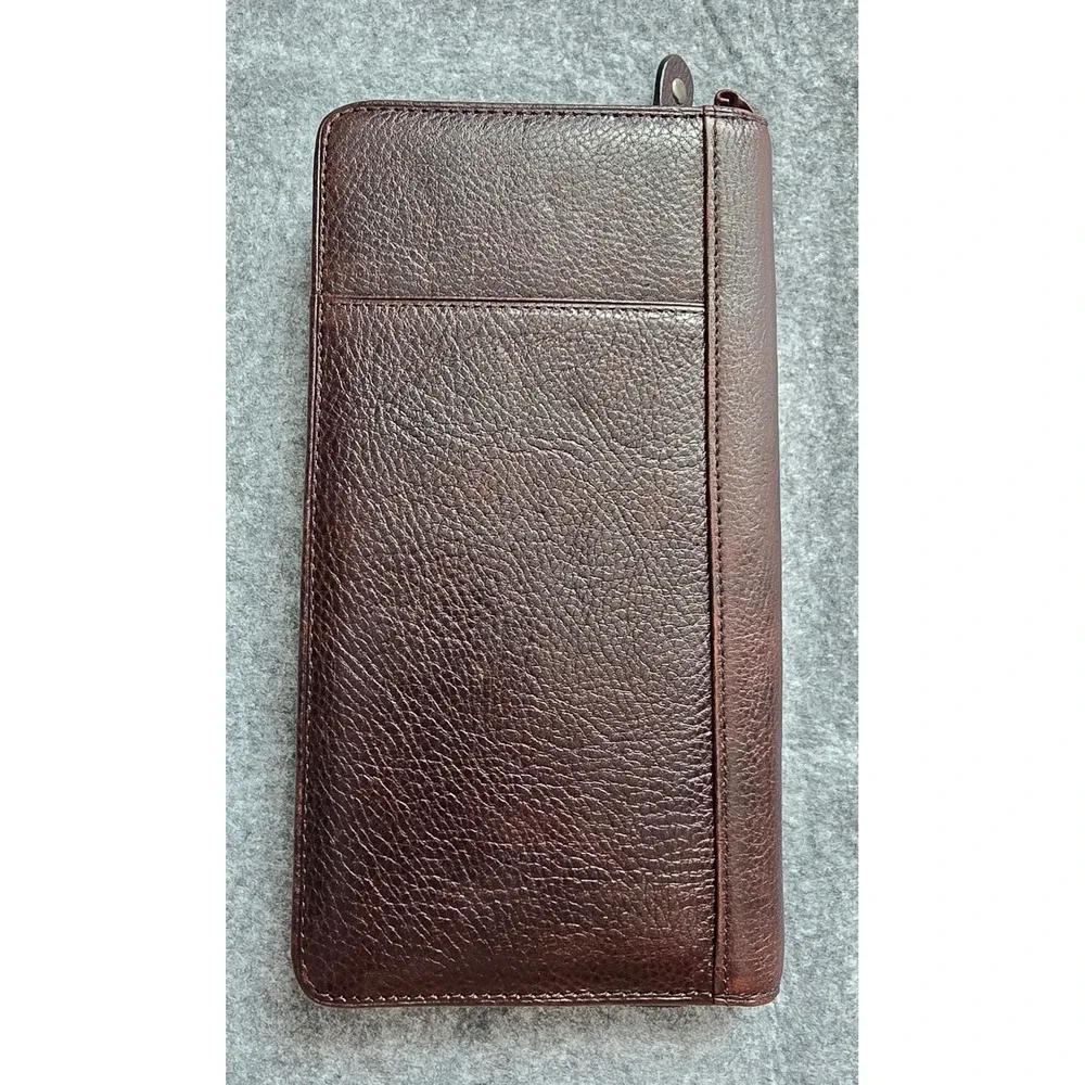 NWOT Wilsons Leather Pelle Studio brown leather zip-around travel organizer